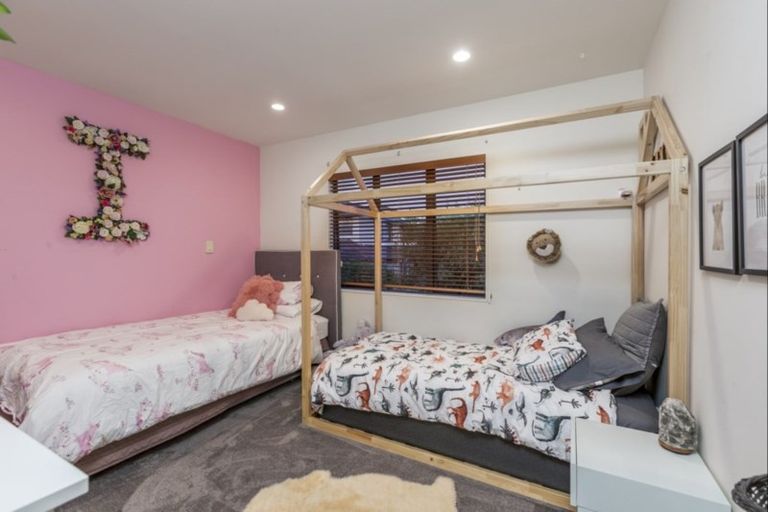 Photo of property in 66c Grand Drive, Orewa, 0931