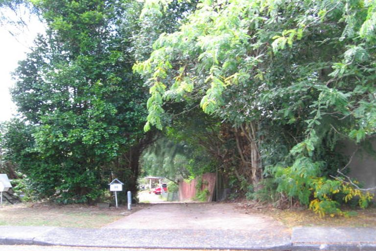 Photo of property in 35 Holt Avenue, Torbay, Auckland, 0630