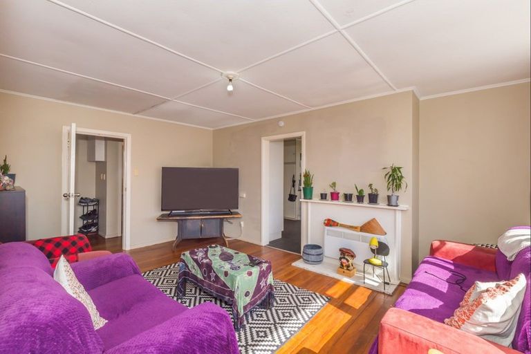 Photo of property in 577 Queen Street East, Levin, 5510