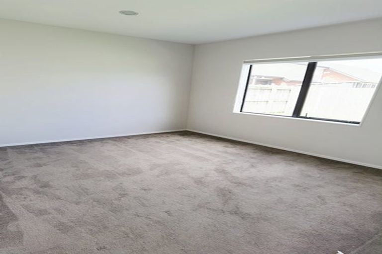 Photo of property in 3 Kotuku Crescent, Takanini, 2112