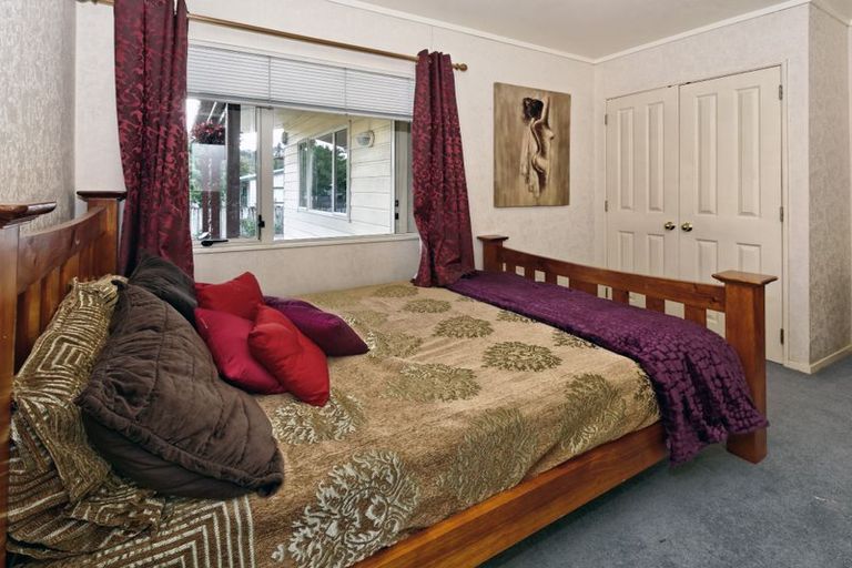 Photo of property in 12b Rosier Road, Glen Eden, Auckland, 0602