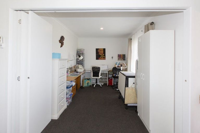 Photo of property in 3 Tua Tua Place, Baylys Beach, Dargaville, 0377