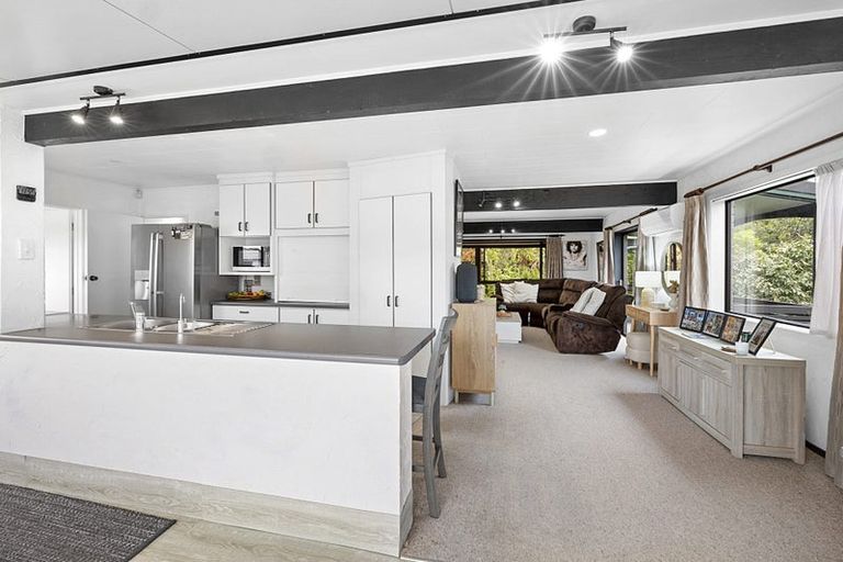 Photo of property in 14 Winstone Place, Highlands Park, New Plymouth, 4312