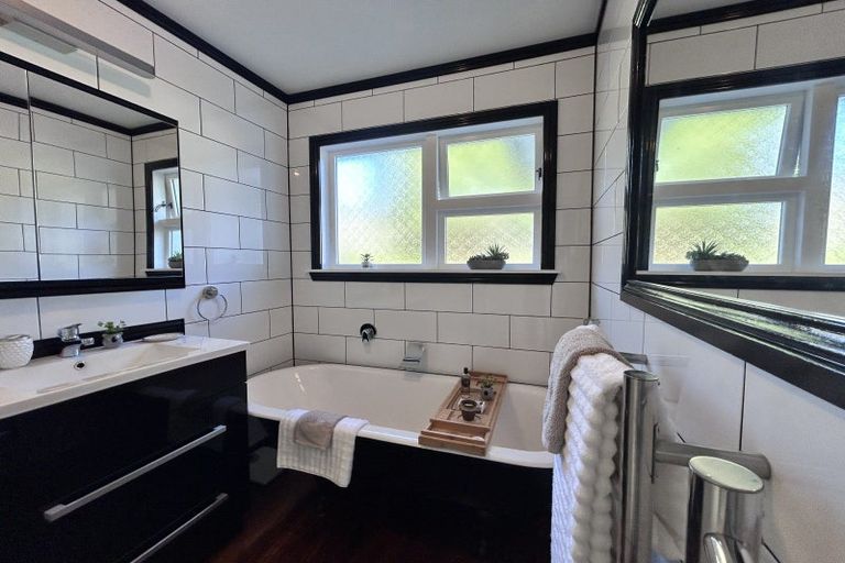 Photo of property in 23 Larsen Crescent, Tawa, Wellington, 5028