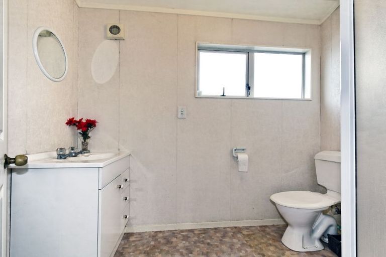 Photo of property in 12b Rosier Road, Glen Eden, Auckland, 0602