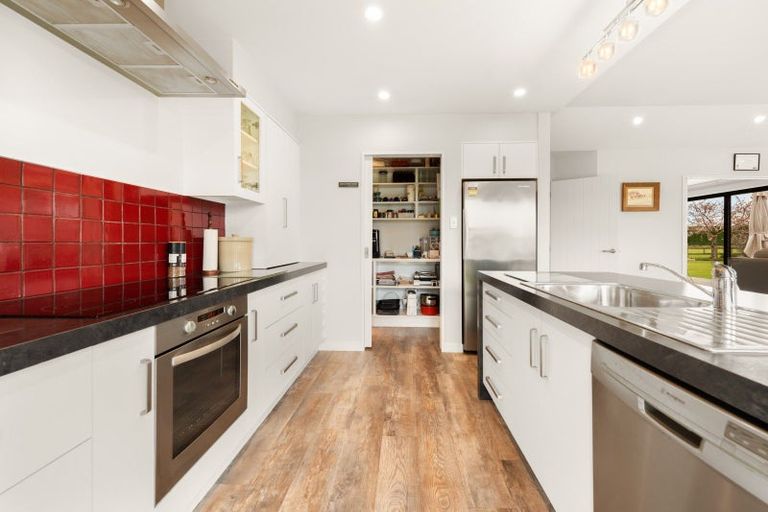 Photo of property in 24 Mckinnon Road, Edendale, Wyndham, 9893