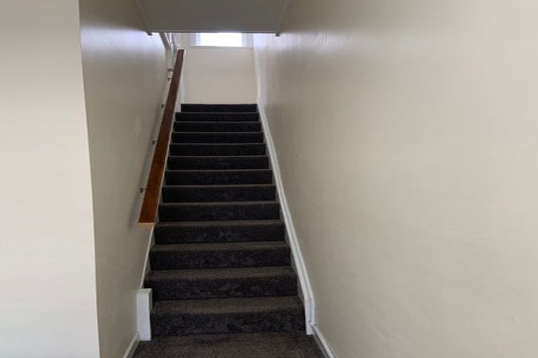 Photo of property in 144 Tasman Street, Mount Cook, Wellington, 6021