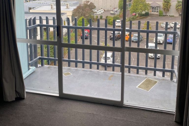 Photo of property in 4/2 Ruakiwi Road, Hamilton Lake, Hamilton, 3204