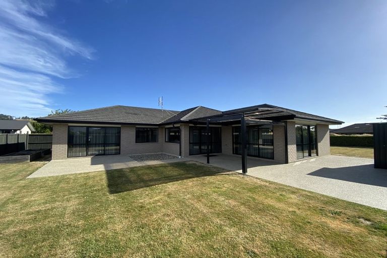 Photo of property in 44 Hagart-alexander Drive, Mosgiel, 9024