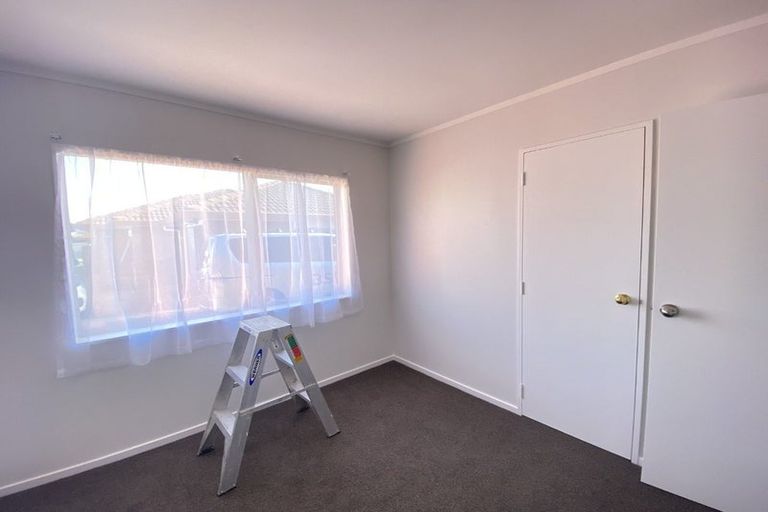 Photo of property in 3/53 Robert Skelton Place, Clendon Park, Auckland, 2103