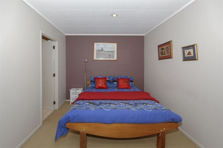 Photo of property in 1/20 Merchant Avenue, Te Atatu South, Auckland, 0610