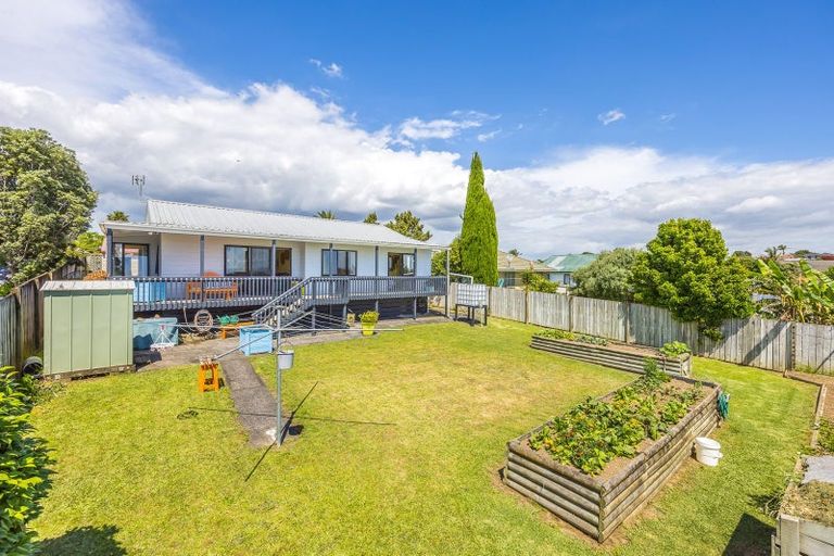 Photo of property in 32 Wai Iti Place, Clendon Park, Auckland, 2103