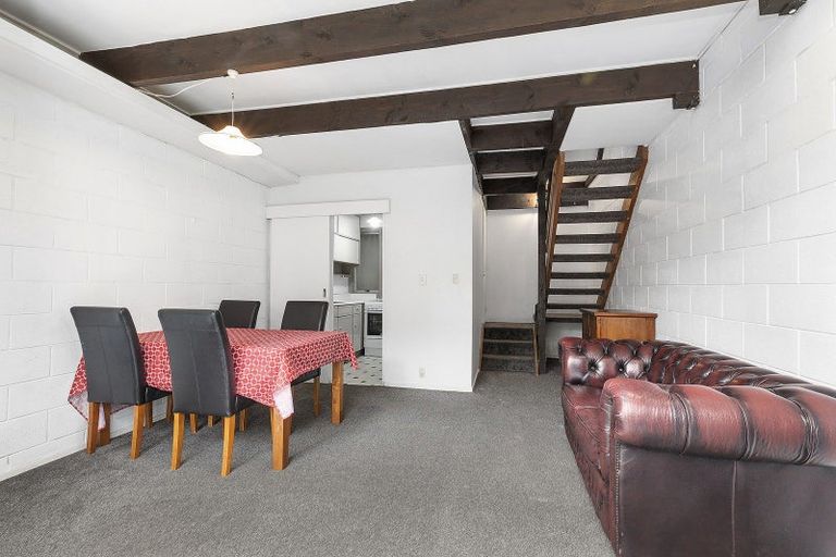 Photo of property in Sherwood Mews, 28b Bidwill Street, Mount Cook, Wellington, 6021