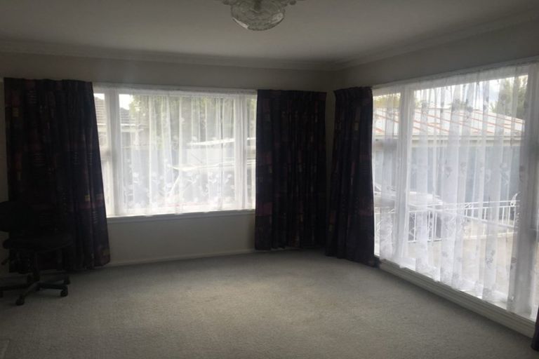 Photo of property in 4 Dunstan Crescent, Hornby, Christchurch, 8042