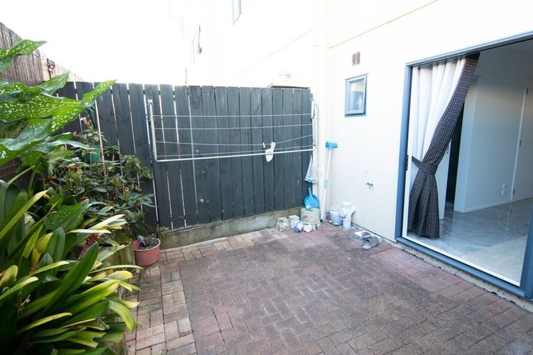 Photo of property in 17a/9 Delta Avenue, New Lynn, Auckland, 0600