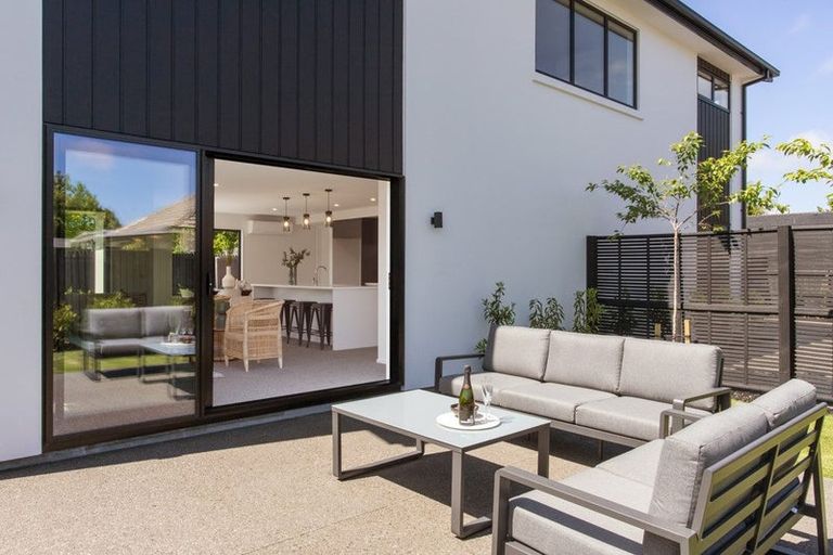 Photo of property in 92b Memorial Avenue, Ilam, Christchurch, 8053