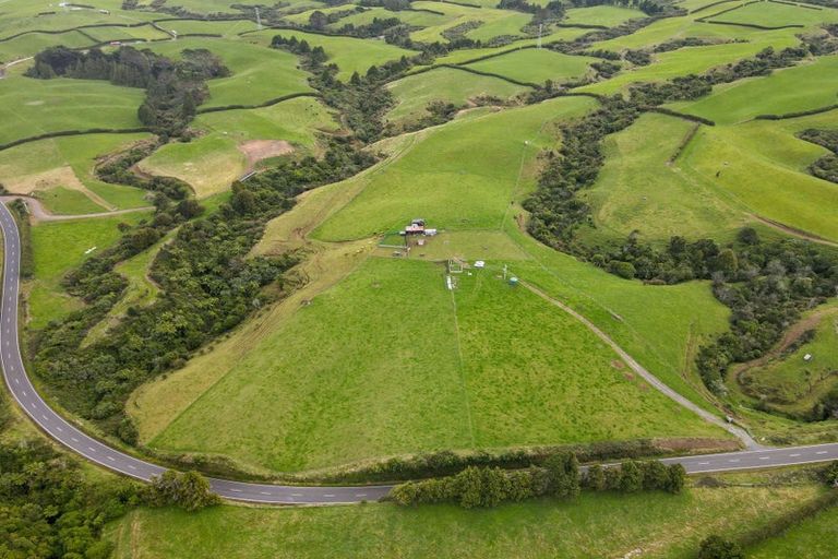 Photo of property in 718 Opunake Road, Cardiff, 4391