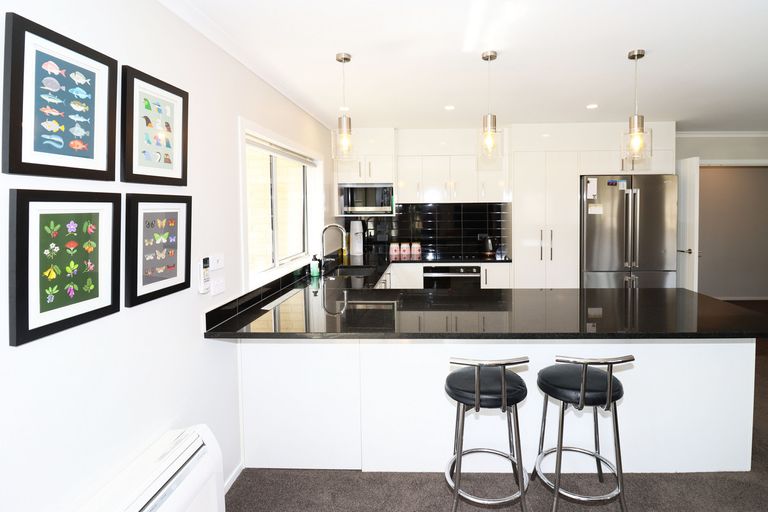 Photo of property in 60 Feist Street, Carterton, 5713