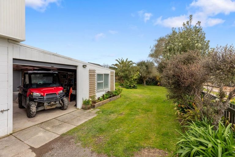 Photo of property in 240 Pukehina Parade, Pukehina, Te Puke, 3189