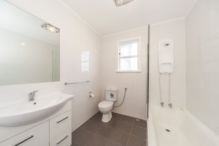 Photo of property in 120 Owen Street, Newtown, Wellington, 6021