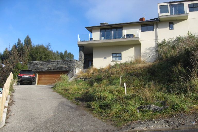 Photo of property in 2 Gum Lane, Queenstown, 9300