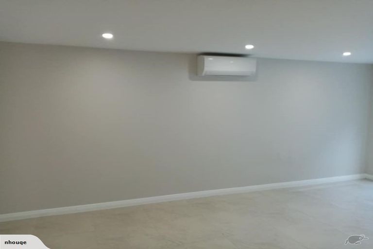 Photo of property in 52 Chamberlain Road, Karori, Wellington, 6012