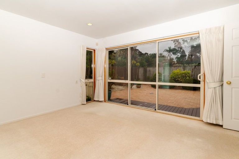 Photo of property in 42 Landing Drive, Albany, Auckland, 0632