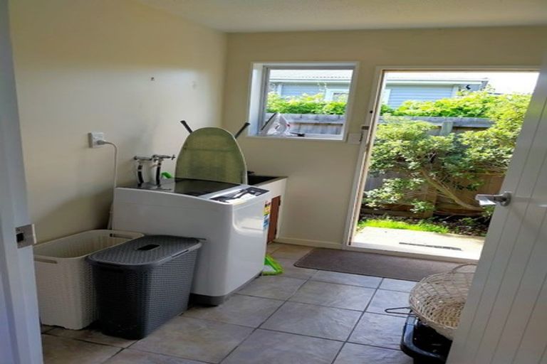 Photo of property in 2/10 Prossers Road, Saint Martins, Christchurch, 8022