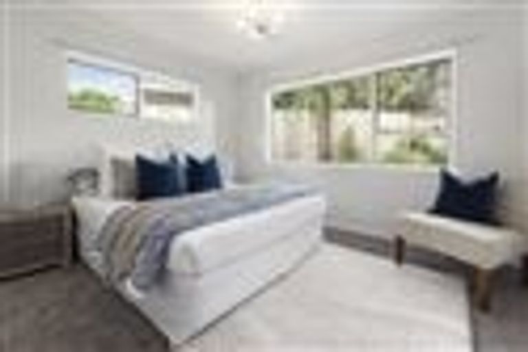 Photo of property in 2/20 Flavia Close, Torbay, Auckland, 0630