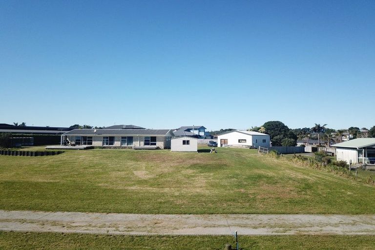 Photo of property in 17 Goble Road, Clarks Beach, 2679
