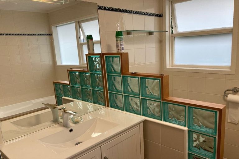 Photo of property in 7 Chisbury Street, Churton Park, Wellington, 6037