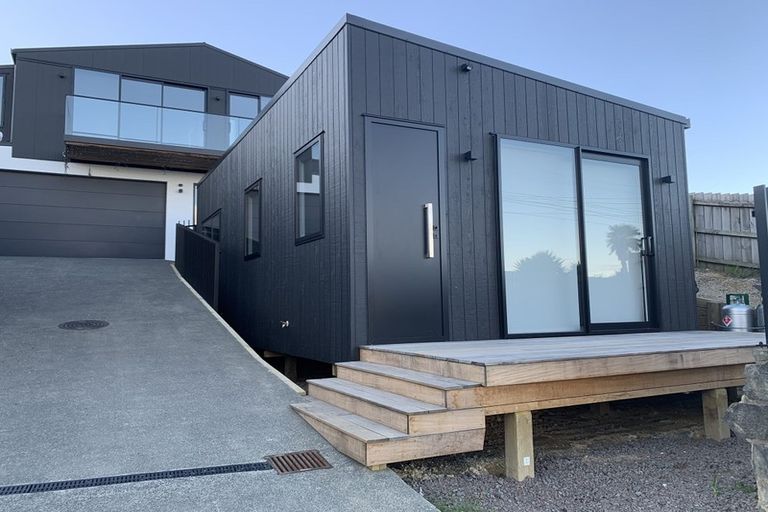 Photo of property in 14 City View Terrace, Birkenhead, Auckland, 0626