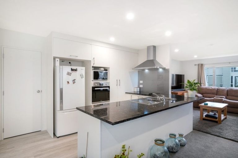 Photo of property in 5 Treestump Road, Takanini, 2112