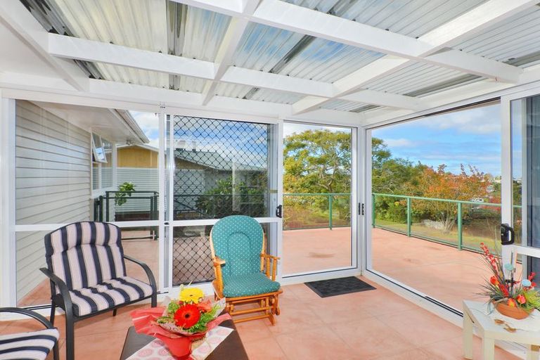 Photo of property in 12 Ogle Crescent, Te Kamo, Whangarei, 0112