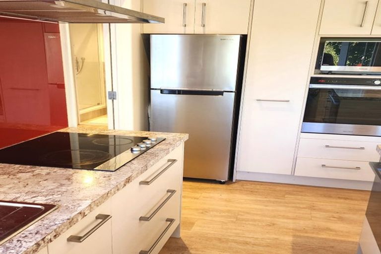 Photo of property in 1/38 Ngarahana Avenue, Paremoremo, Auckland, 0632