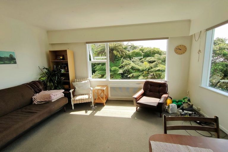 Photo of property in 21 Highbury Crescent, Highbury, Wellington, 6012