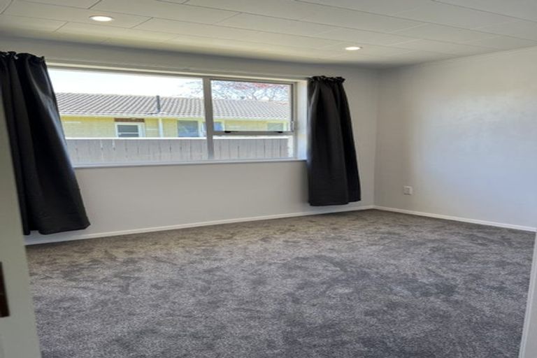 Photo of property in 13 Saint Ronans Avenue, Waterloo, Lower Hutt, 5011