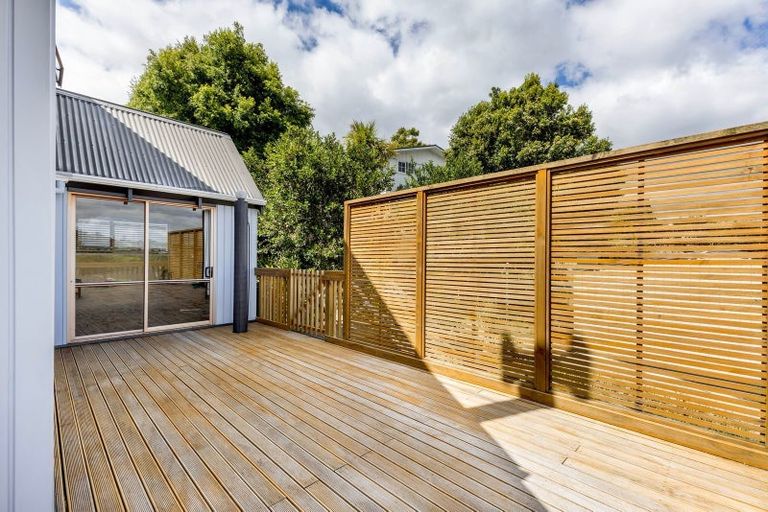 Photo of property in 1/7 Springfield Street, Forrest Hill, Auckland, 0620