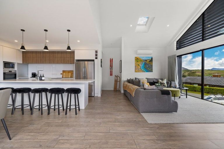Photo of property in 3a Rannoch Drive, Jacks Point, Queenstown, 9371