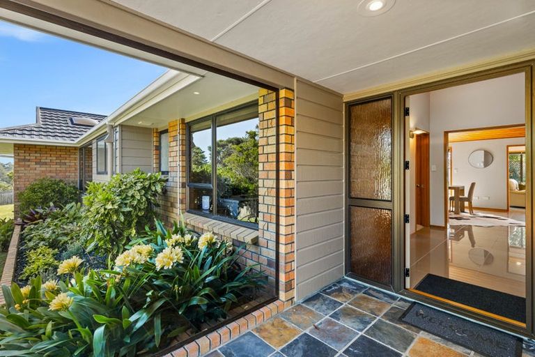 Photo of property in 175 Oaia Road, Muriwai, Waimauku, 0881