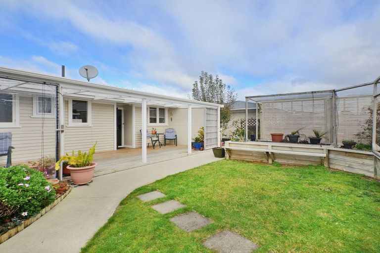 Photo of property in 12 Ogle Crescent, Te Kamo, Whangarei, 0112