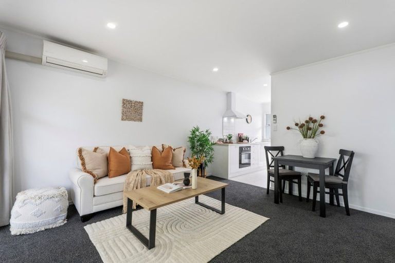 Photo of property in 2/30 Gobray Crescent, Mount Maunganui, 3116