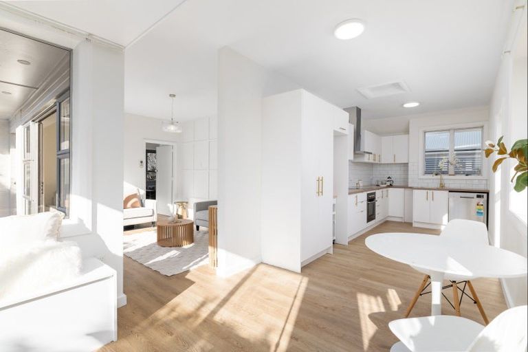 Photo of property in 125 Centaurus Road, Huntsbury, Christchurch, 8022