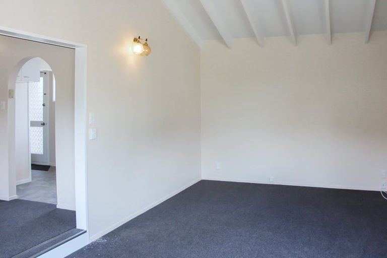 Photo of property in 102 Merrin Street, Avonhead, Christchurch, 8042