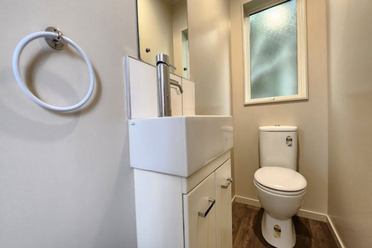 Photo of property in 16u6 Black Rock Road, Newlands, Wellington, 6037