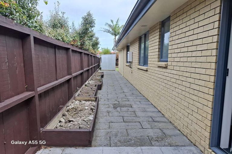 Photo of property in 4 Shiraz Place, Henderson, Auckland, 0612