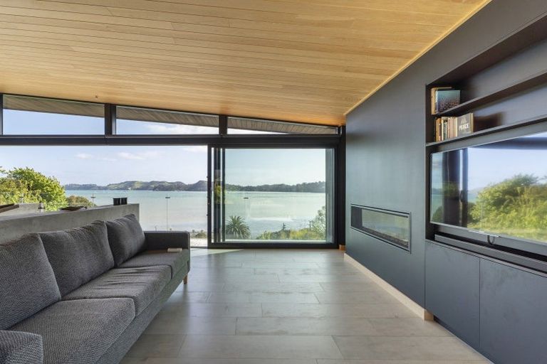 Photo of property in 90 Harbour View Road, Coromandel, 3581