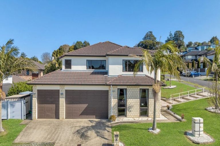 Photo of property in 26 Chateau Rise, Flat Bush, Auckland, 2016