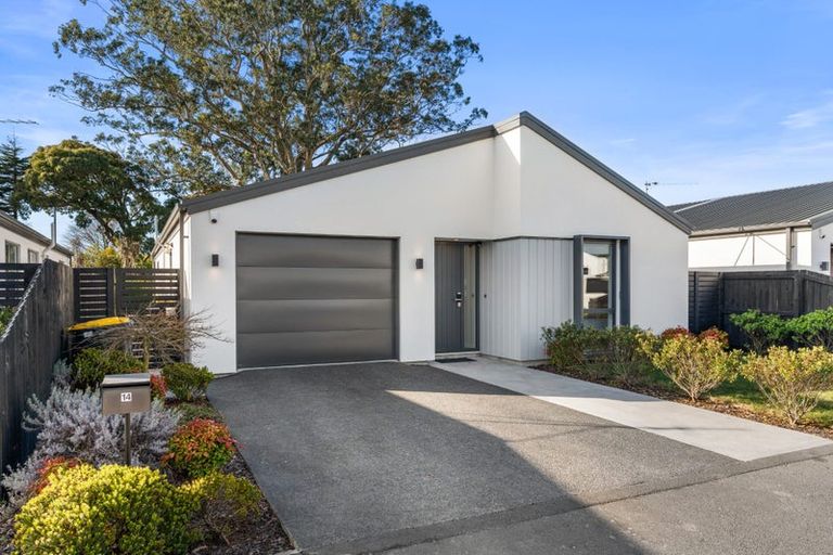 Photo of property in 14 Horoeka Street, Avonhead, Christchurch, 8042