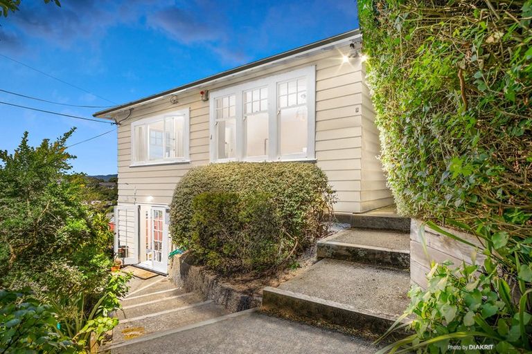 Photo of property in 9 Thorby Street, Northland, Wellington, 6012